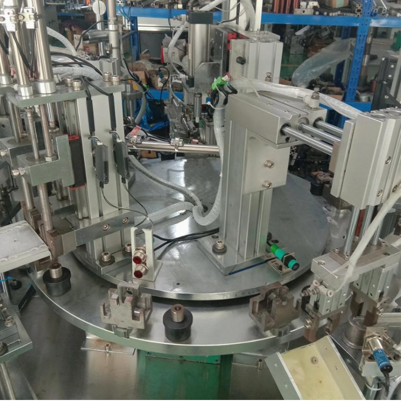 máy lắp ráp phổ biến