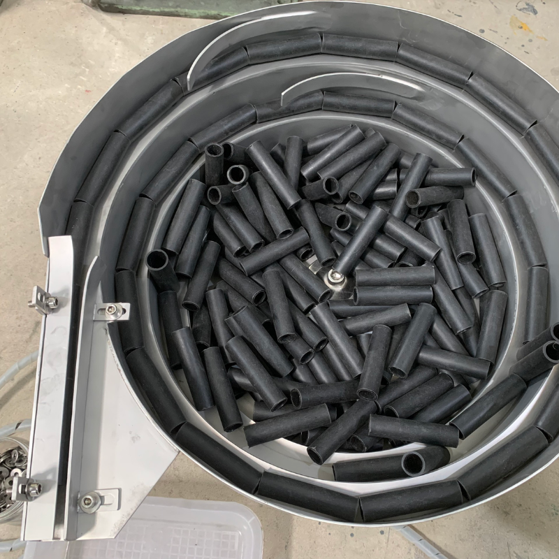 Mâm rung cấp phôi: Giải pháp tối ưu hóa quy trình tự động hóa 8 mâm rung cấp phôi