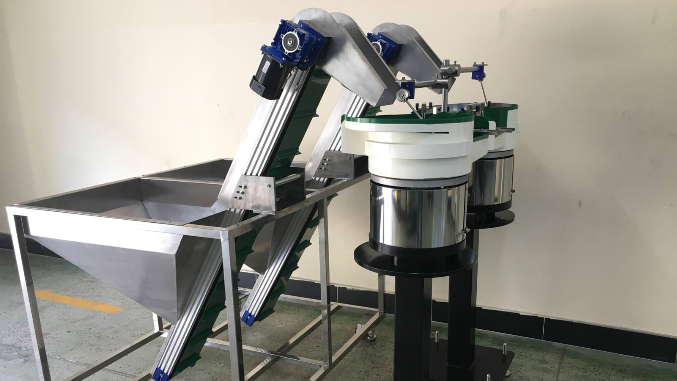 Máy cấp phôi bậc thang: Giải pháp hoàn hảo cho chi tiết lớn, nặng và dễ hư hại 3 Nhược điểm và hạn chế