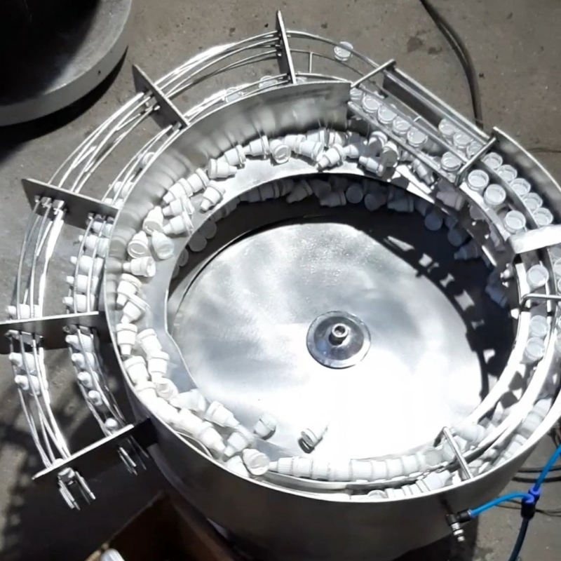 Phễu rung cấp chi tiết nhựa: Giải pháp chuyên biệt cho sản xuất nhựa 5 Phễu rung cấp chi tiết nhựa