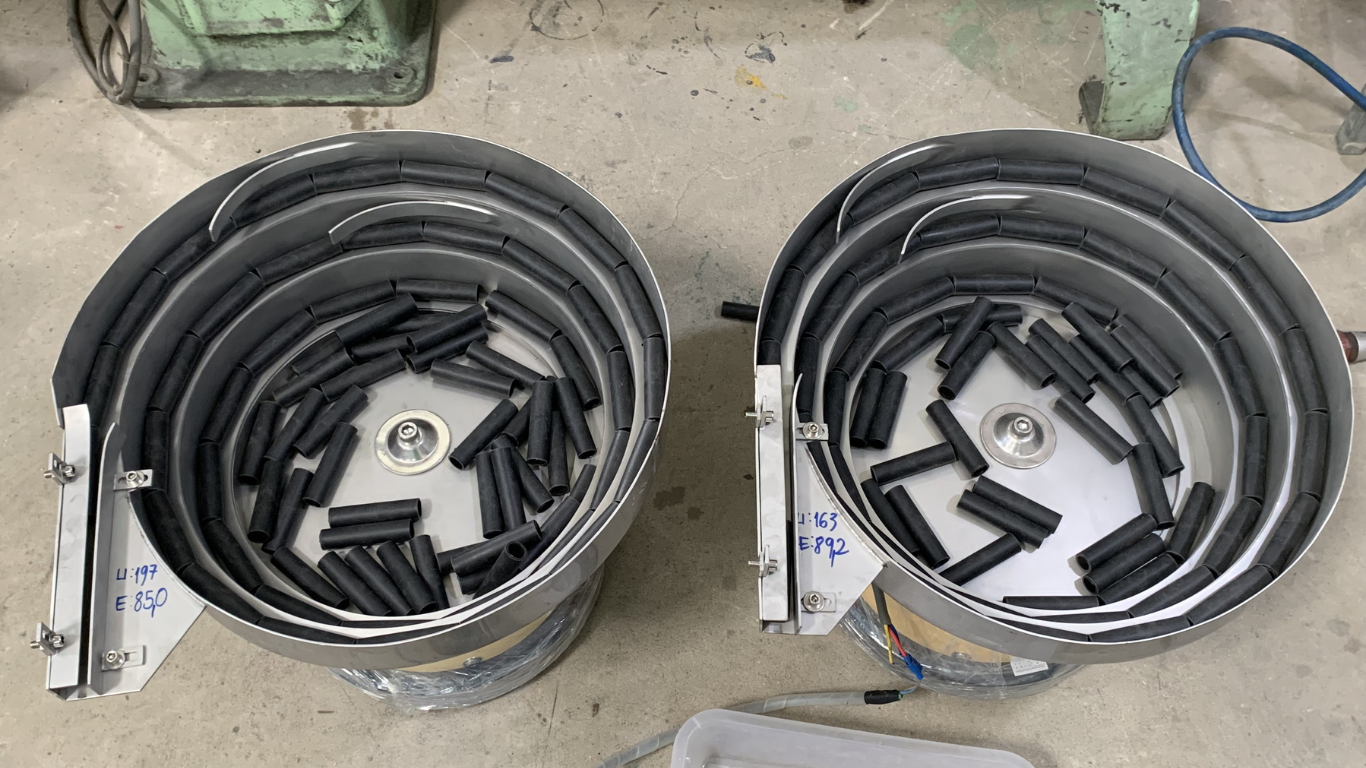 Phễu rung cấp liệu tự động