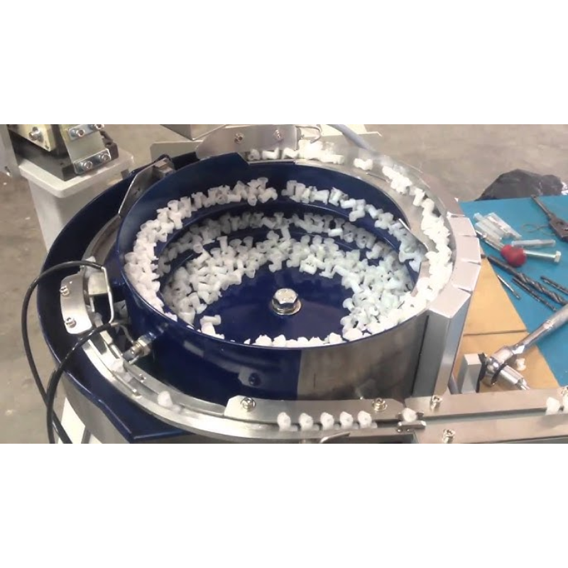 Phễu rung cấp vật tư y tế: Đảm bảo chính xác và vệ sinh tuyệt đối trong sản xuất 5 Phễu rung cấp vật tư y tế