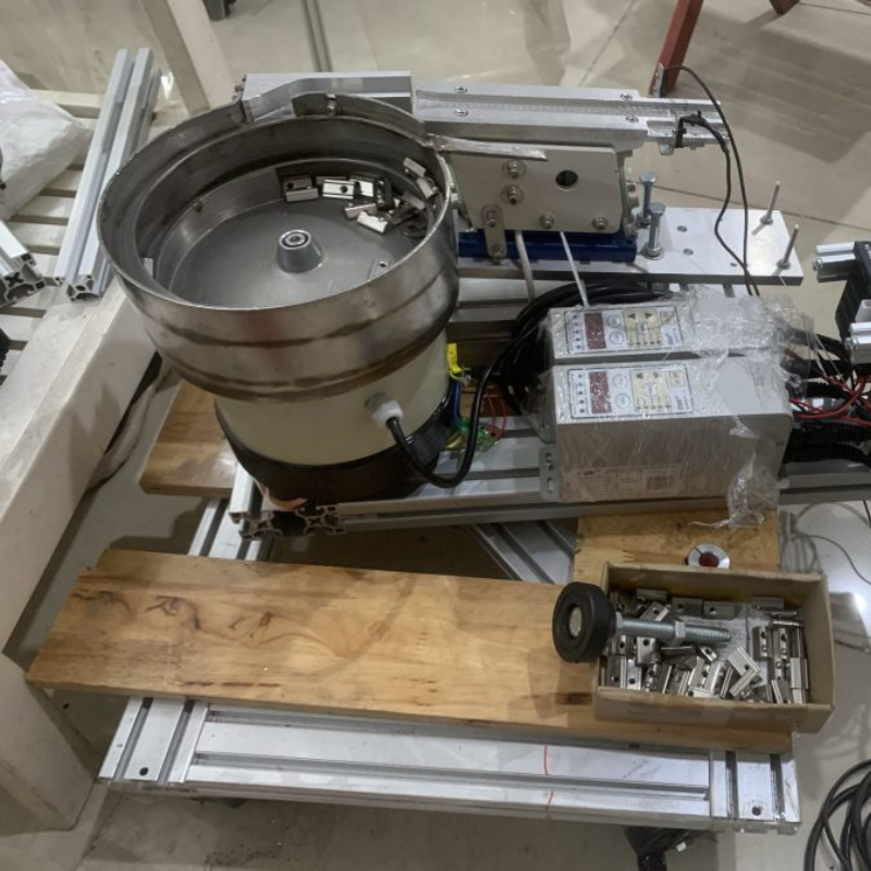 Phễu rung giá bao nhiêu? 6 yếu tố quyết định và cách nhận báo giá chính xác 10 Phễu rung giá bao nhiêu