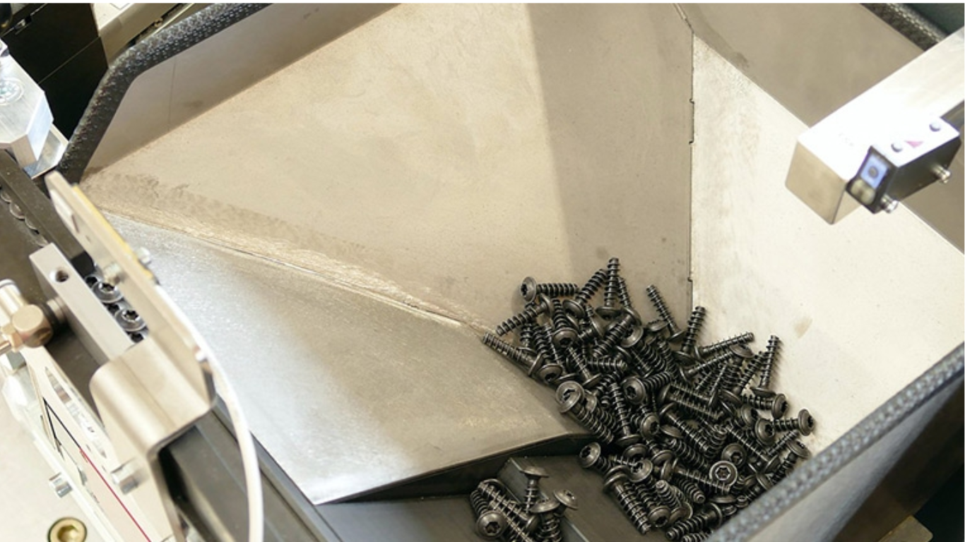Hệ thống cấp phôi bậc thang (Step Feeder)