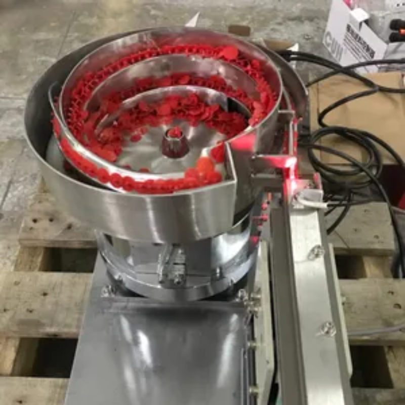 Máy nạp rung cho ống măng sông 1 Máy nạp rung cho ống nối