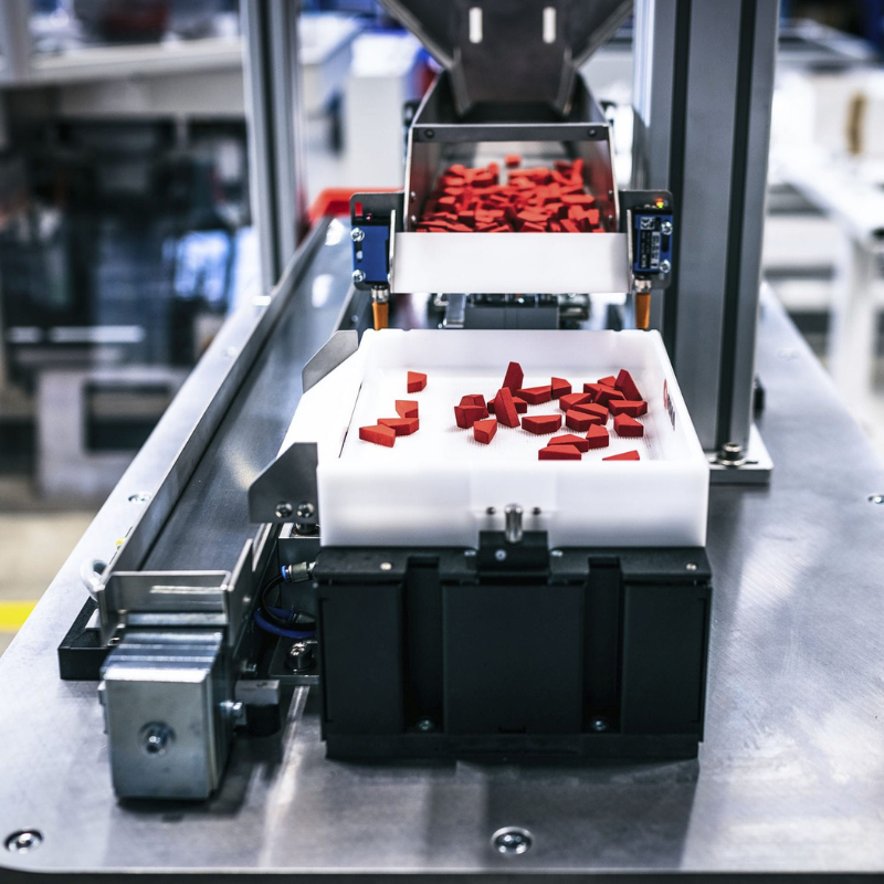 Flexible Feeder kết hợp Cobot: Giải pháp an toàn, không rào chắn 1 Flexible Feeder kết hợp Cobot