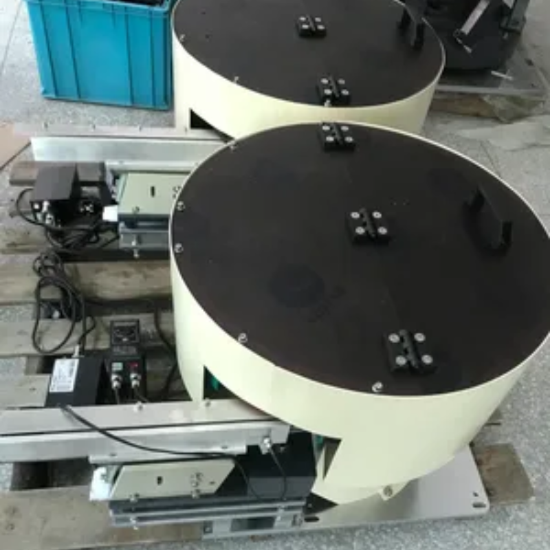 Khay nạp đựng ống xoắn 1 Khay nạp đựng ống xoắn