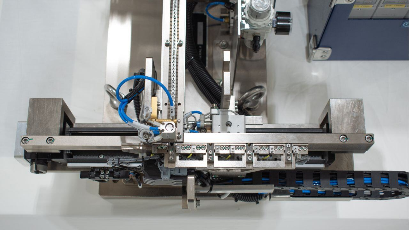 Máy cấp linh kiện linh hoạt: Khóa vàng mở ra kỷ nguyên sản xuất đa dạng 3 Lợi ích của máy cấp linh kiện linh hoạt