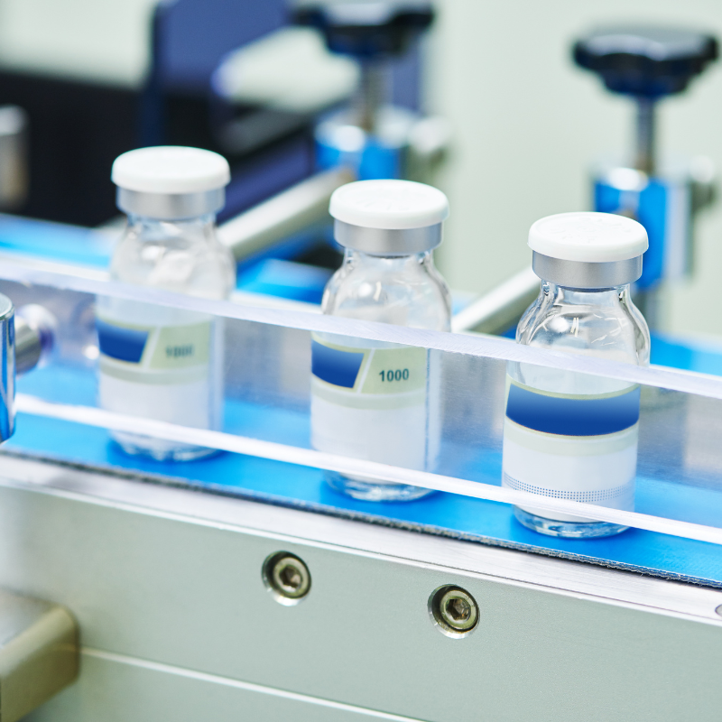 Máy dán nhãn dược phẩm