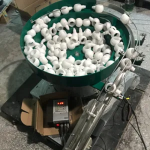 Máy nạp rung cho cụm bơm cao su