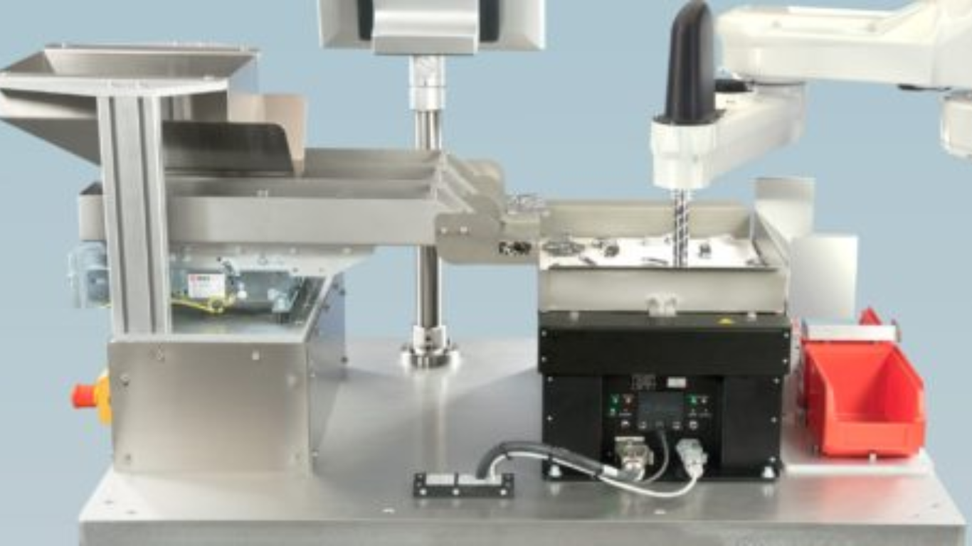 Máy cấp liệu linh hoạt: Giải pháp cho sản xuất đa dạng mẫu mã 2 Tại sao Flexible feeder thay thế hệ thống truyền thống?