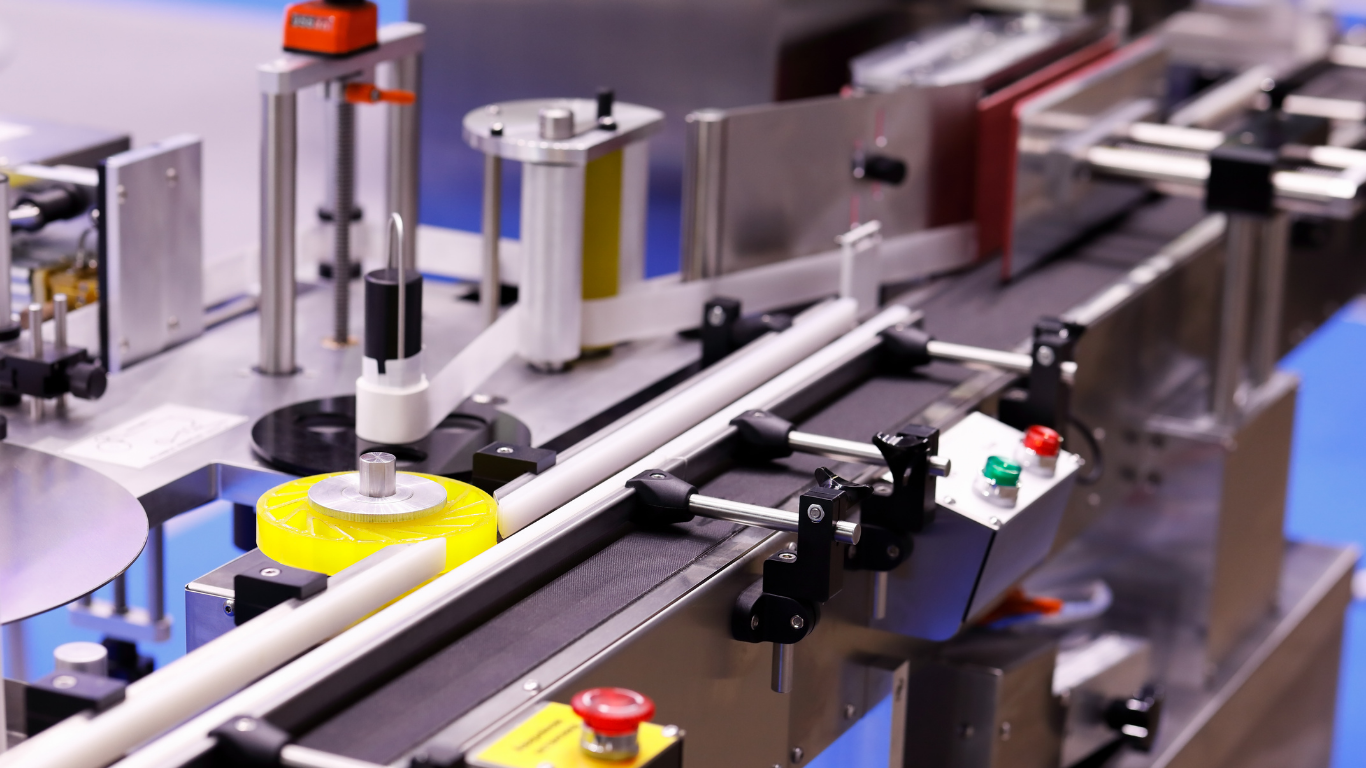 Máy dán nhãn đa năng: Giải pháp vạn năng tối ưu hóa sản xuất đa dạng 1 Máy dán nhãn đa năng