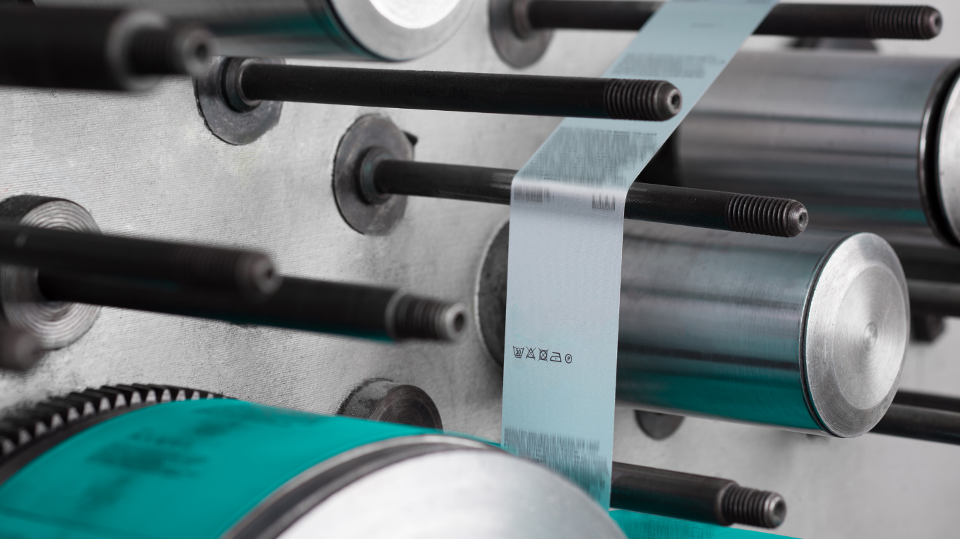 Máy dán nhãn đa năng: Giải pháp vạn năng tối ưu hóa sản xuất đa dạng 2 Lợi ích vượt trội của máy dán nhãn đa năng