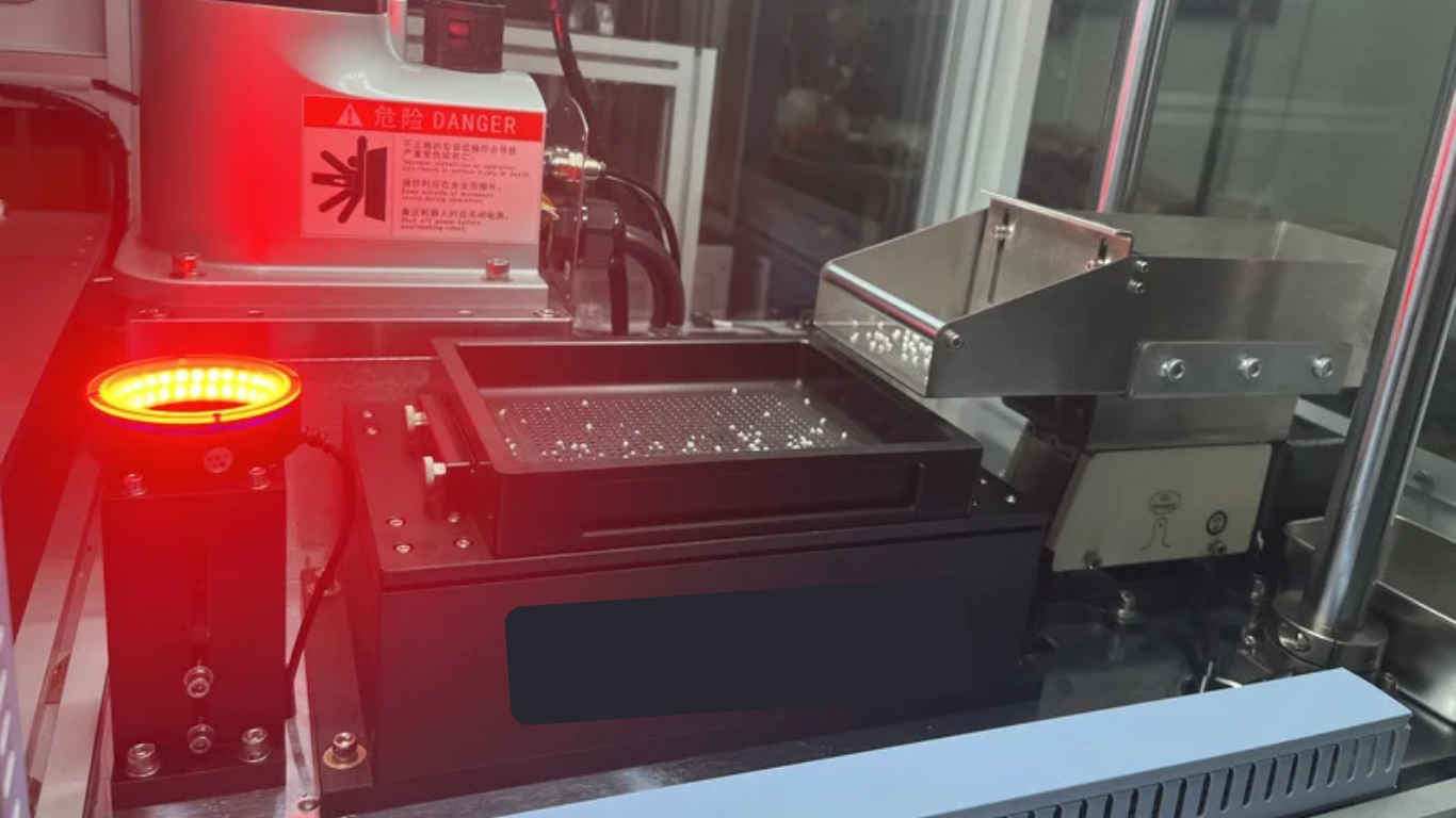 Cấp phôi cho nhiều chi tiết: Tối ưu tốc độ và không gian cho sản xuất High-Mix 2 Tối đa hóa linh hoạt bằng Robot Feeding