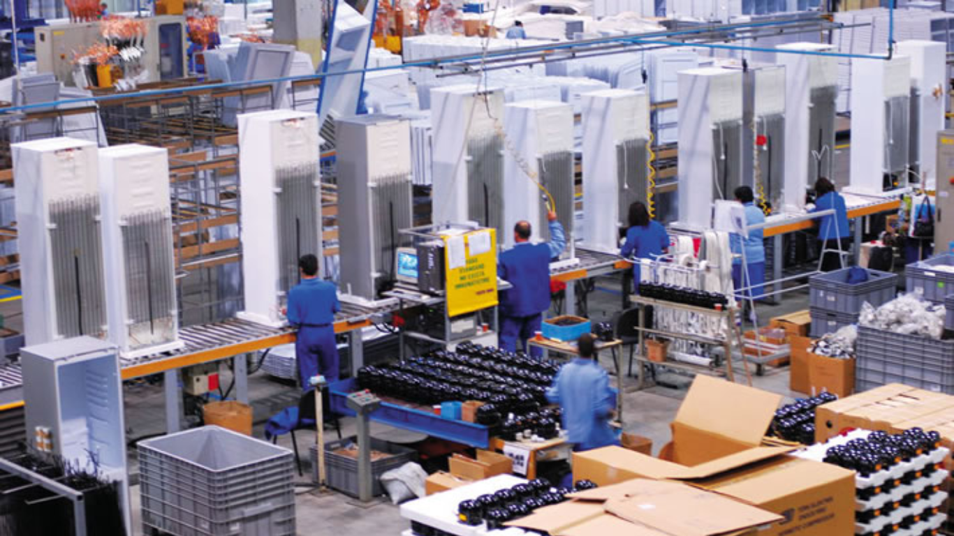 Máy lắp ráp thiết bị gia dụng: Công nghệ tự động hóa vỏ lớn và module phức tạp 2 Ứng dụng lắp ráp cụ thể trong dây chuyền gia dụng