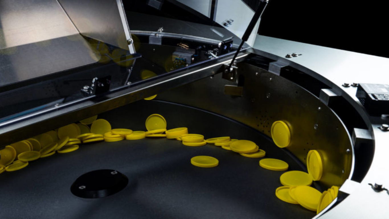 Giá máy cấp liệu ly tâm: Phân tích các yếu tố quyết định tổng chi phí đầu tư 1 Các yếu tố kỹ thuật quyết định giá