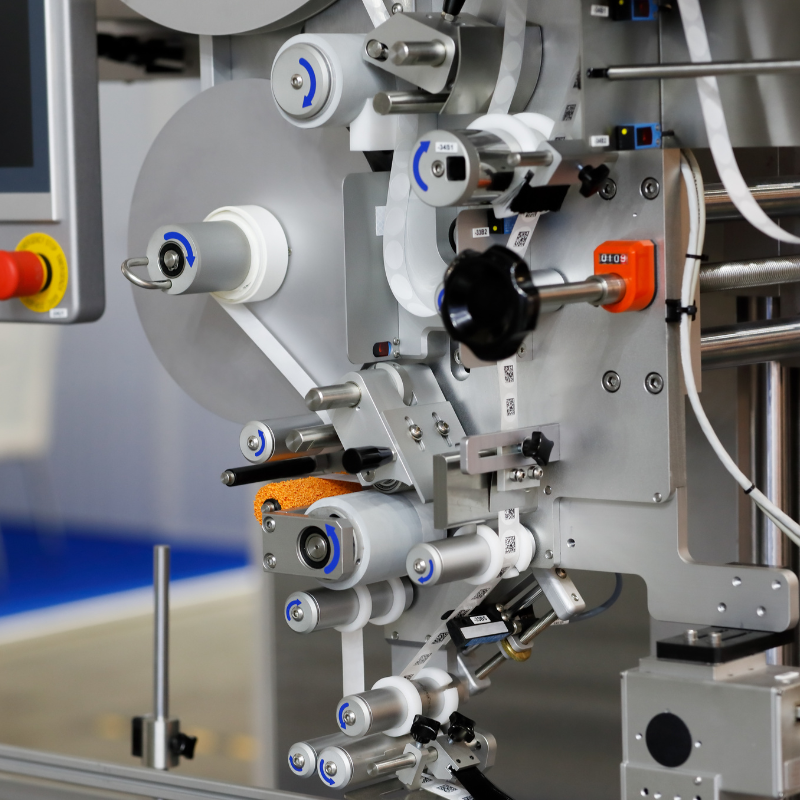 Máy dán nhãn Trung Quốc: Lợi ích giá rẻ và 3 rủi ro cần kiểm soát về chất lượng 4 Máy dán nhãn Trung Quốc