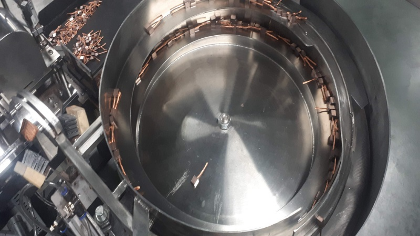 Máy cấp phôi ly tâm: Công nghệ đạt tốc độ cấp phôi vô địch cho sản xuất khối lượng lớn 2 Ưu điểm cạnh tranh của máy ly tâm