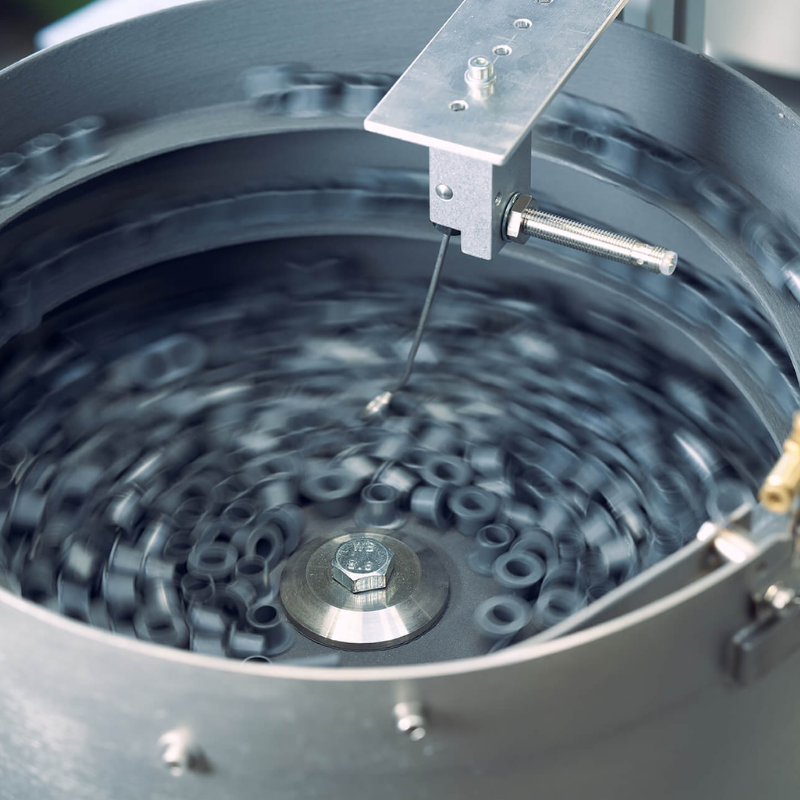 Công nghệ rung cấp liệu đa chiều: Giải pháp đột phá cho sản xuất linh hoạt 2 Công nghệ rung cấp liệu đa chiều