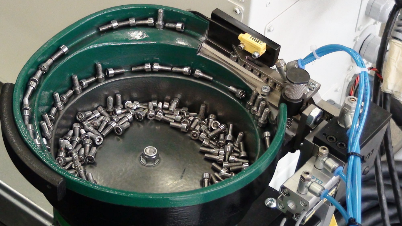 Hạn chế của máy cấp liệu ly tâm: Những điều bạn cần biết trước khi đầu tư 3 Giải pháp khắc phục hạn chế tại SWOER Việt Nam