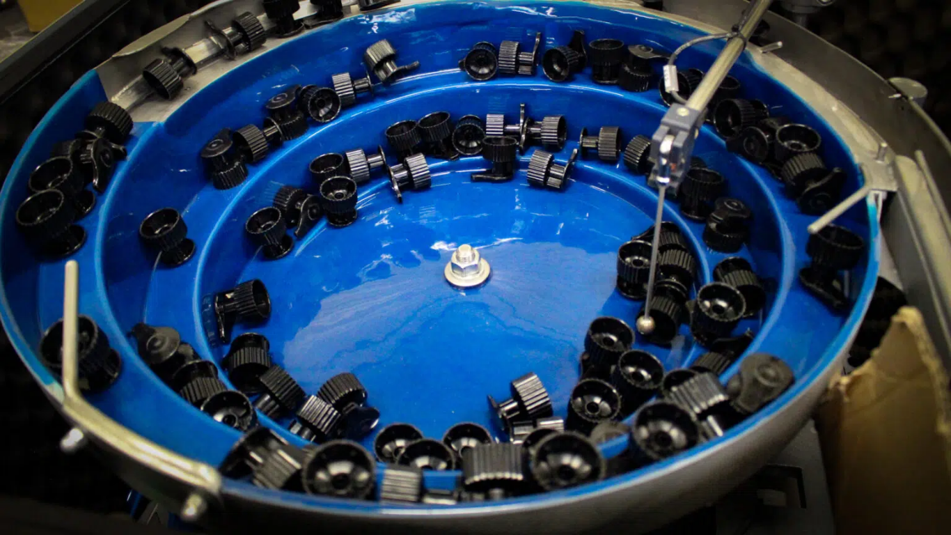 Tại sao doanh nghiệp cần máy cấp phôi tốc độ cao?