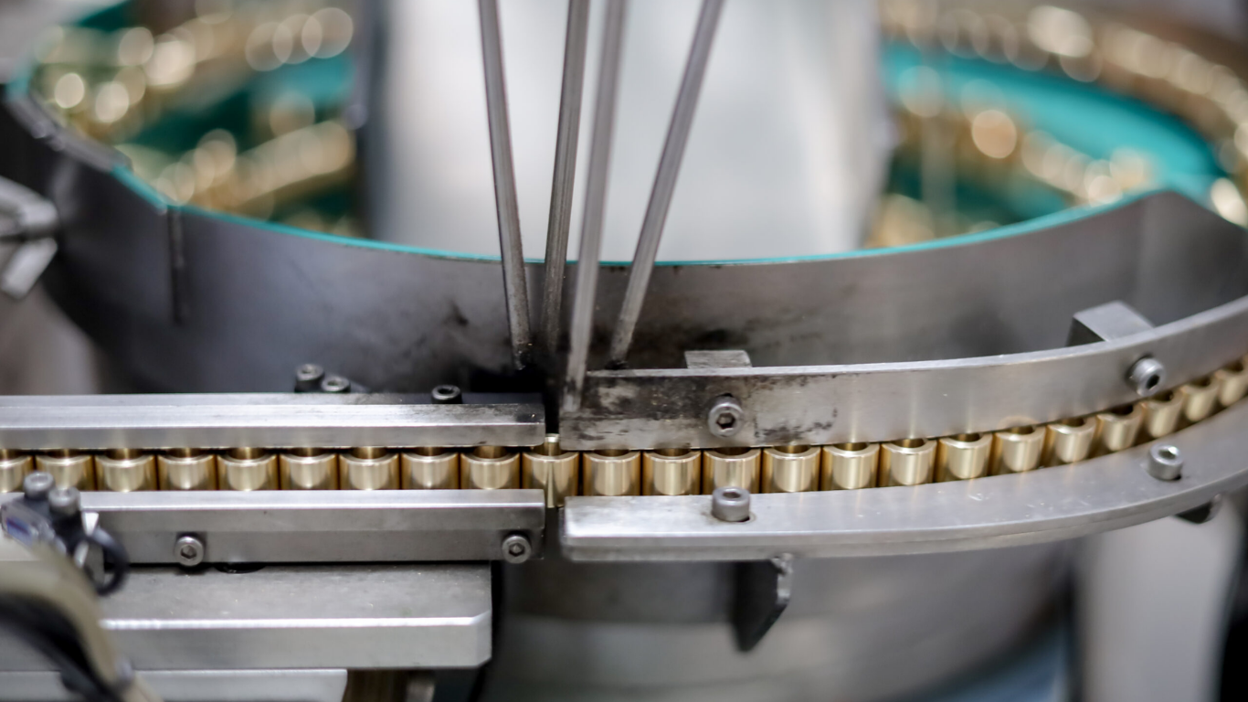 5 Cách tăng năng suất sản xuất hiệu quả nhất cho doanh nghiệp 2026 1 Các yếu tố cốt lõi ảnh hưởng đến năng suất sản xuất