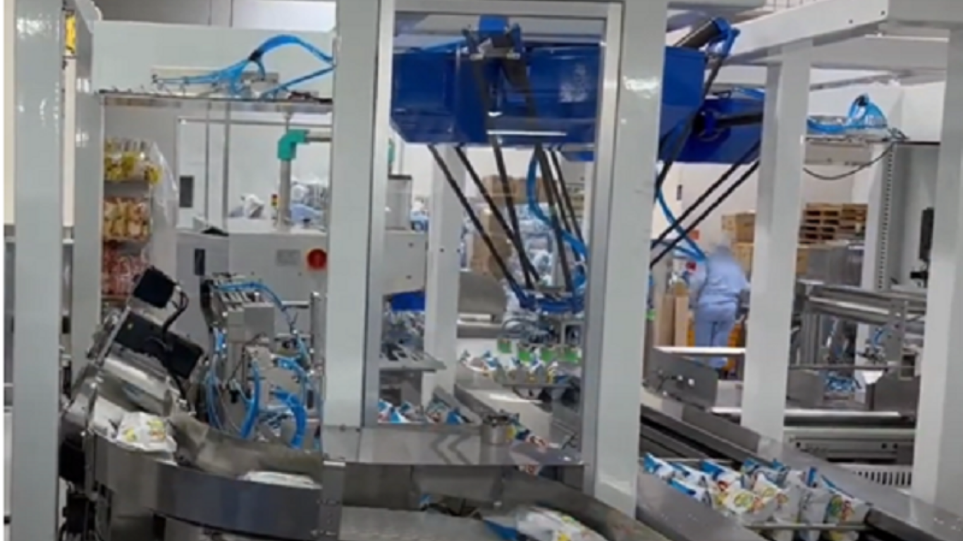 Tại sao doanh nghiệp nên đầu tư robot gắp tốc độ cao?