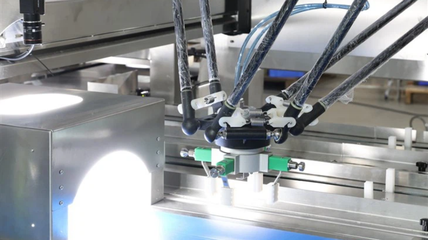 Robot Delta tích hợp PLC: Chìa khóa đồng bộ hóa dây chuyền 2026 3 Ứng dụng thực tế của Robot Delta tích hợp PLC