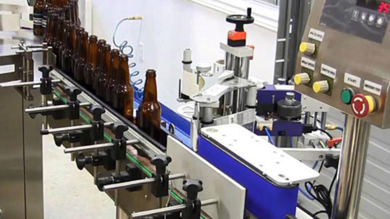 Các dòng máy dán nhãn chai bia phổ biến nhất hiện nay