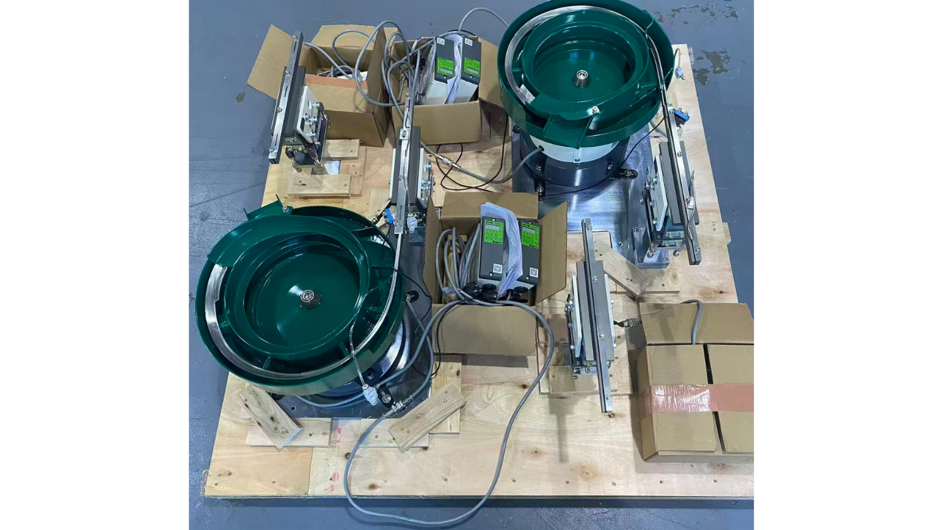 Bộ nạp bu lông tự động: Giải pháp cấp liệu nhanh & chính xác 2 Các ứng dụng thực tế trong công nghiệp