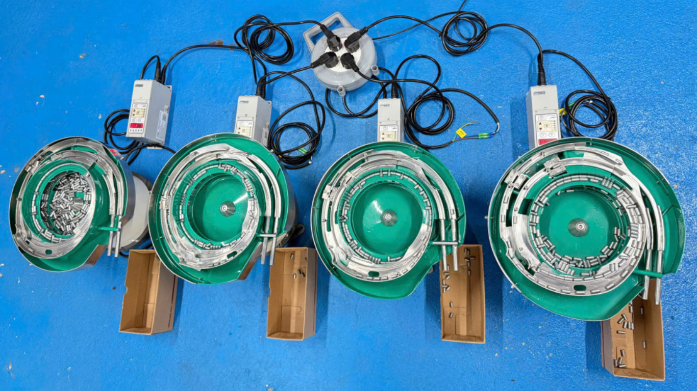 Mâm rung được phát minh khi nào? Hành trình lịch sử ngành cấp liệu 3 Sự tiến hóa của mâm rung qua các thế hệ