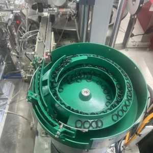 BỘ CẤP LIỆU RUNG CHO GIĂNG CAO SU