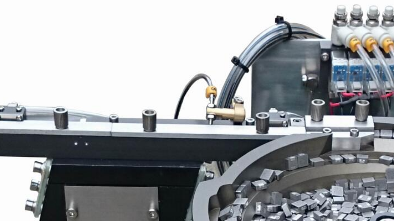 Cấu tạo cơ bản của vibrating feeders with linear track