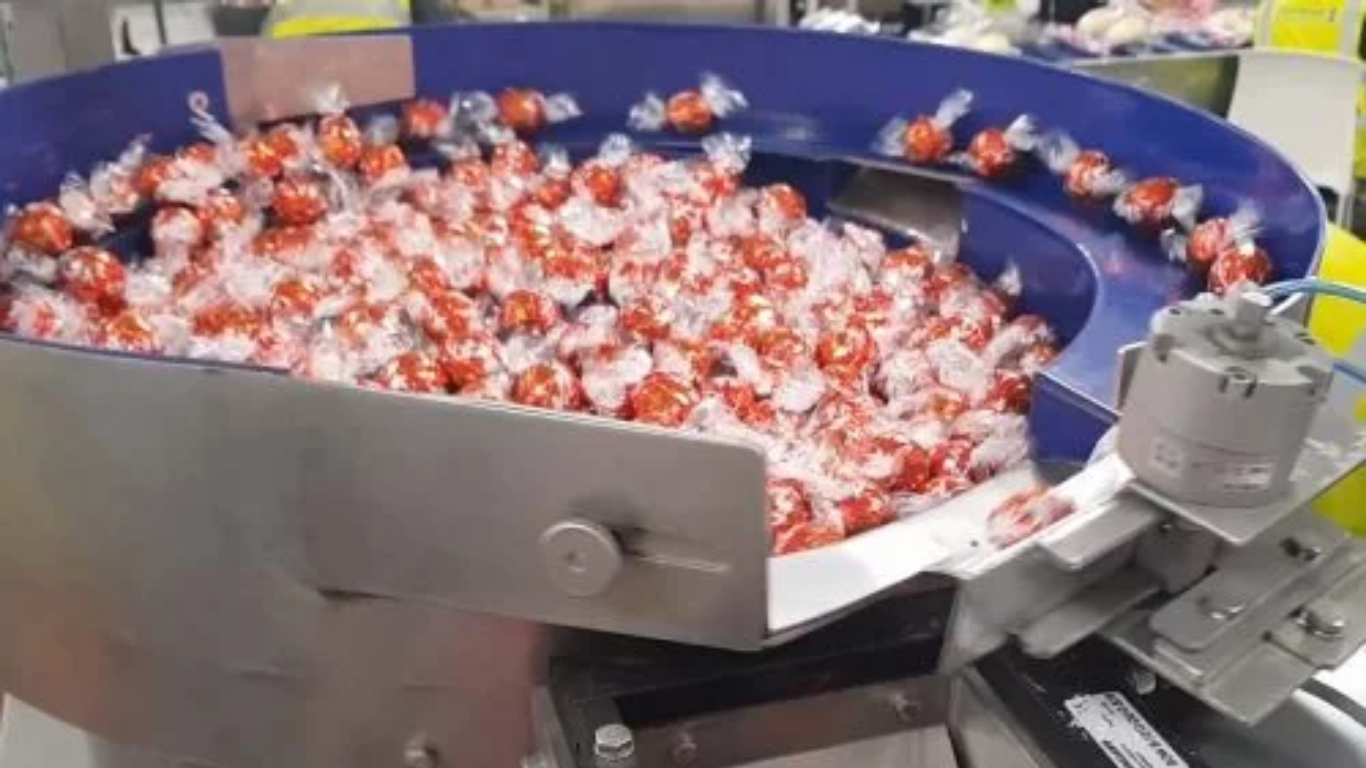 Ưu điểm vượt trội của bộ cấp liệu bậc thang cho ngành thực phẩm