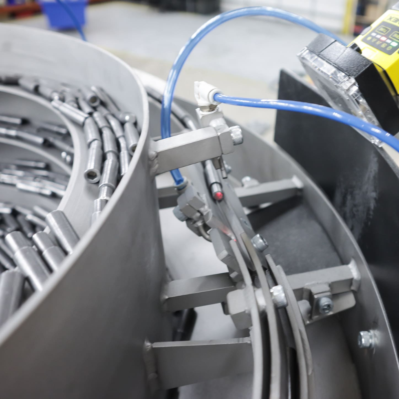 Vibrating Feeders with Linear Track