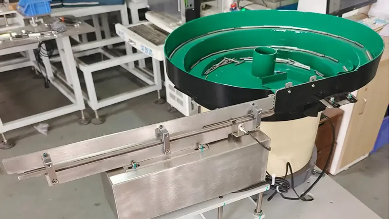 Quy trình làm việc chuyên nghiệp tại nhà máy mâm rung gần đây SWOER