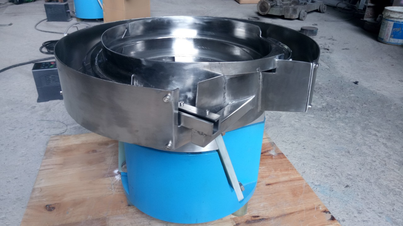 Ứng dụng thực tế của mâm cấp liệu thực phẩm trong nhà xưởng