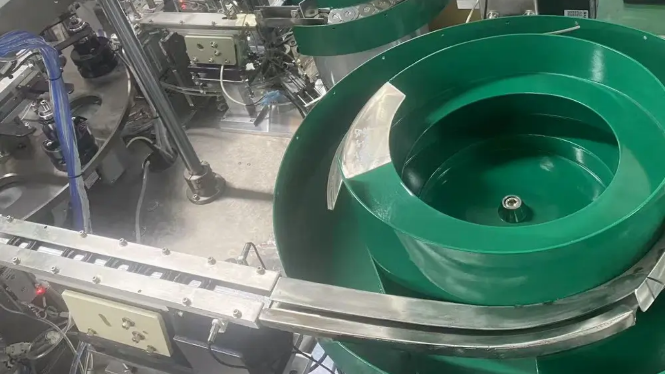 Chuẩn bị mặt bằng và dụng cụ trước khi lắp đặt mâm rung