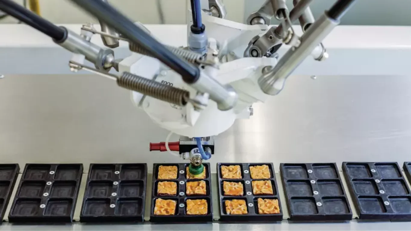 Robot nhện đóng khay bánh kẹo năng suất bao nhiêu? Bất ngờ với con số thực tế 3 Ưu điểm vượt trội khi ứng dụng Robot Nhện vào ngành bánh kẹo