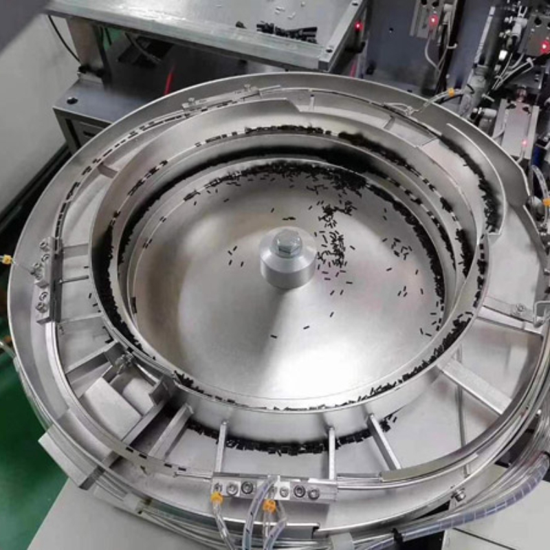 Máy cấp phôi cho máy tiện: Tối ưu cho xưởng CNC 2 Máy cấp phôi cho máy tiện