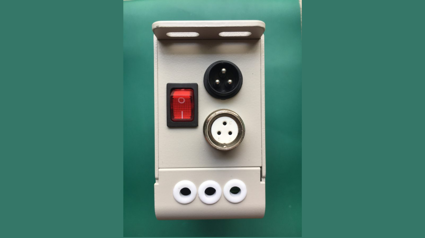 Bộ điều khiển rung mâm cấp liệu: Giải pháp tối ưu tốc độ nạp phôi 3 Tiêu chí chọn bộ điều khiển rung chuẩn kỹ thuật