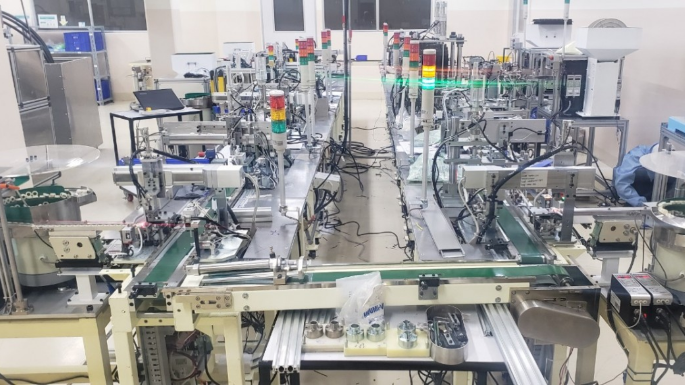 Các dạng máy lắp ráp tự động trong công nghiệp phổ biến hiện nay 2 Dây chuyền lắp ráp tự động dạng tuyến tính